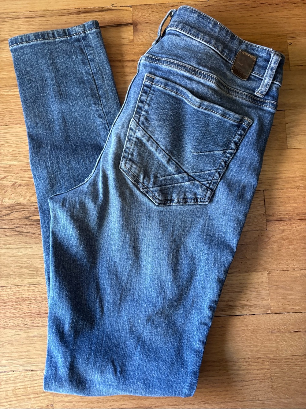 BKE Women's Medium Blue Straight-Leg Jeans